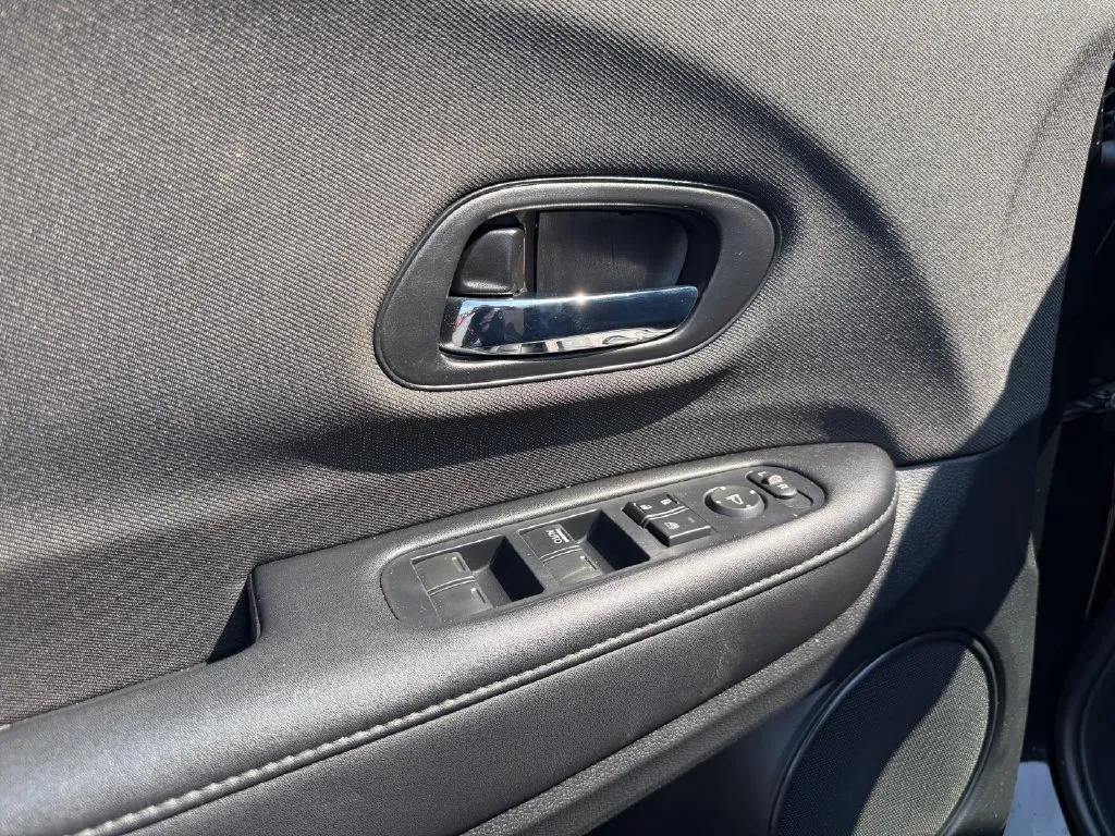 Honda HR-V photo 17