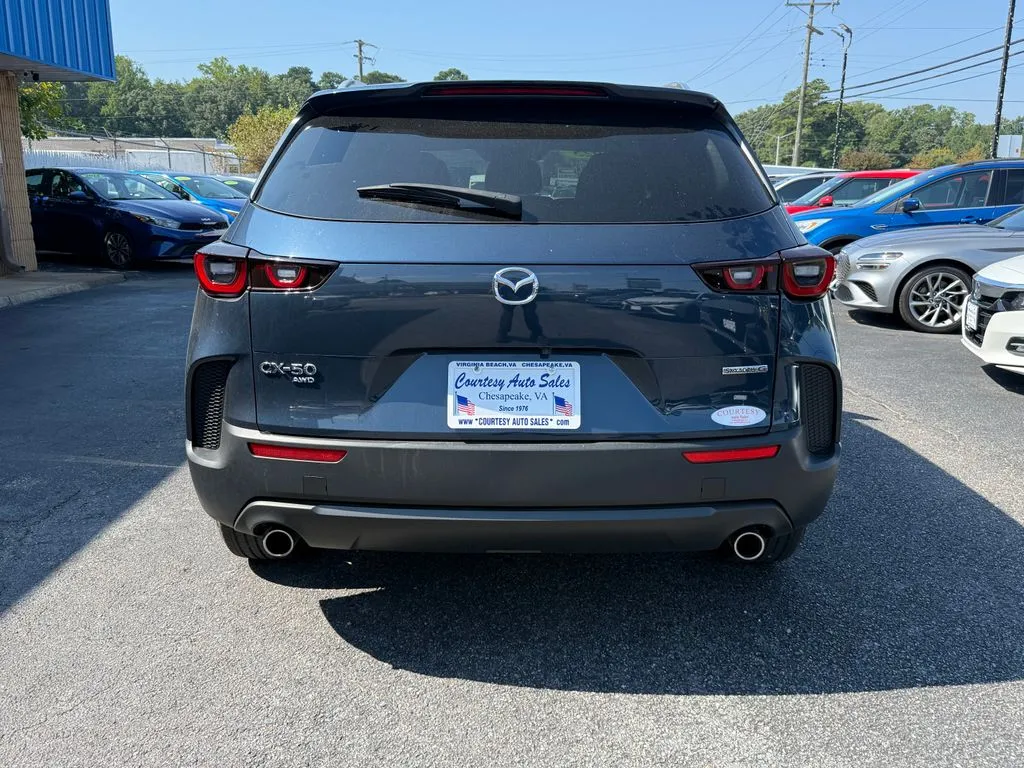 Mazda CX-50 photo 10