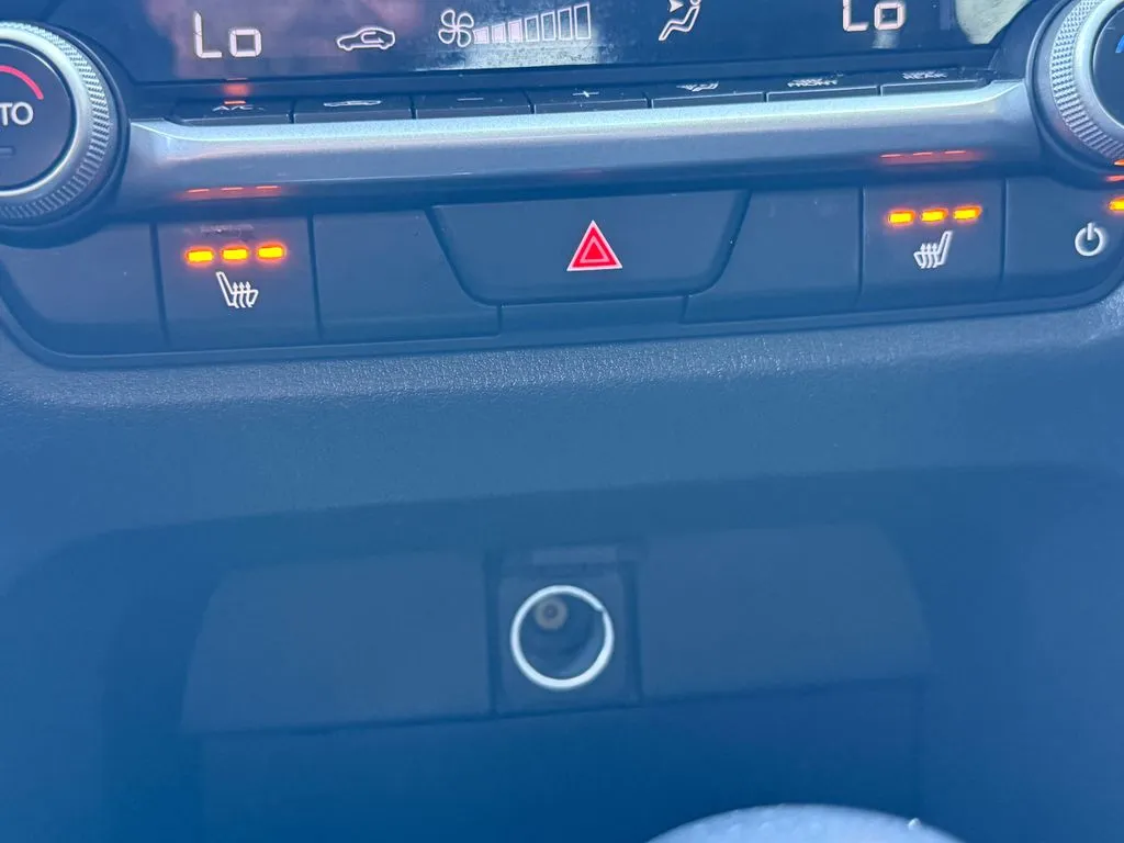Mazda CX-50 photo 2
