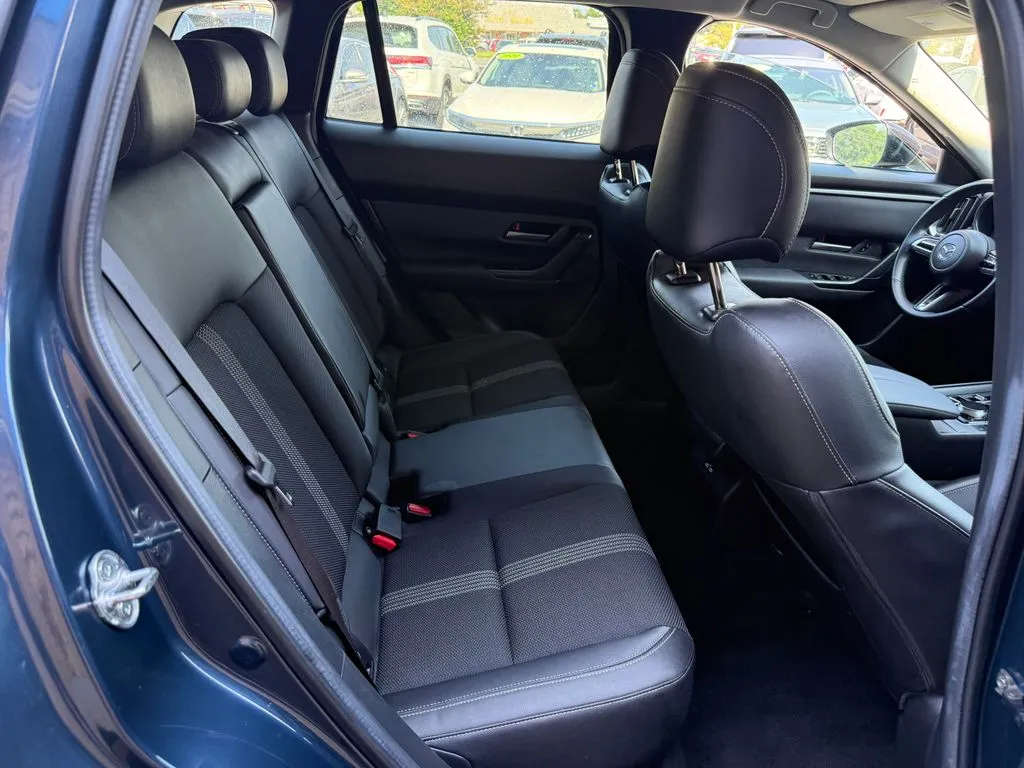 Mazda CX-50 photo 21