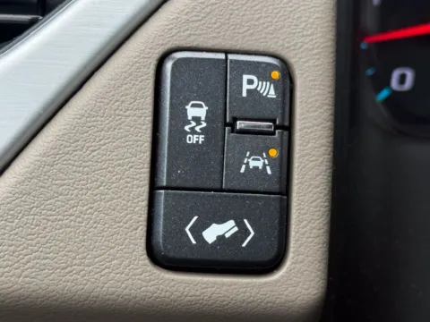 Another view of 2019 GMC Yukon SLT Standard Edition for sale in Chesapeake, VA at Courtesy Auto Sales