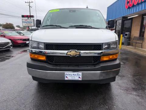 More photos of 2025 Chevrolet Express 3500 LT at Courtesy Auto Sales, VA