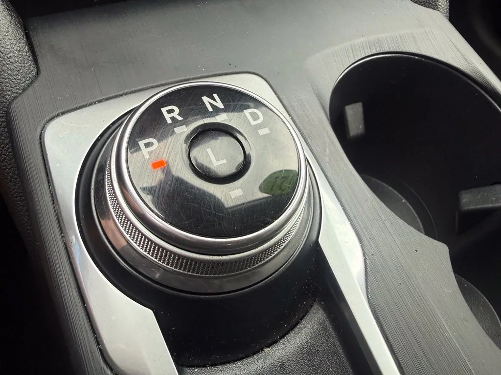 Ford Escape photo 19