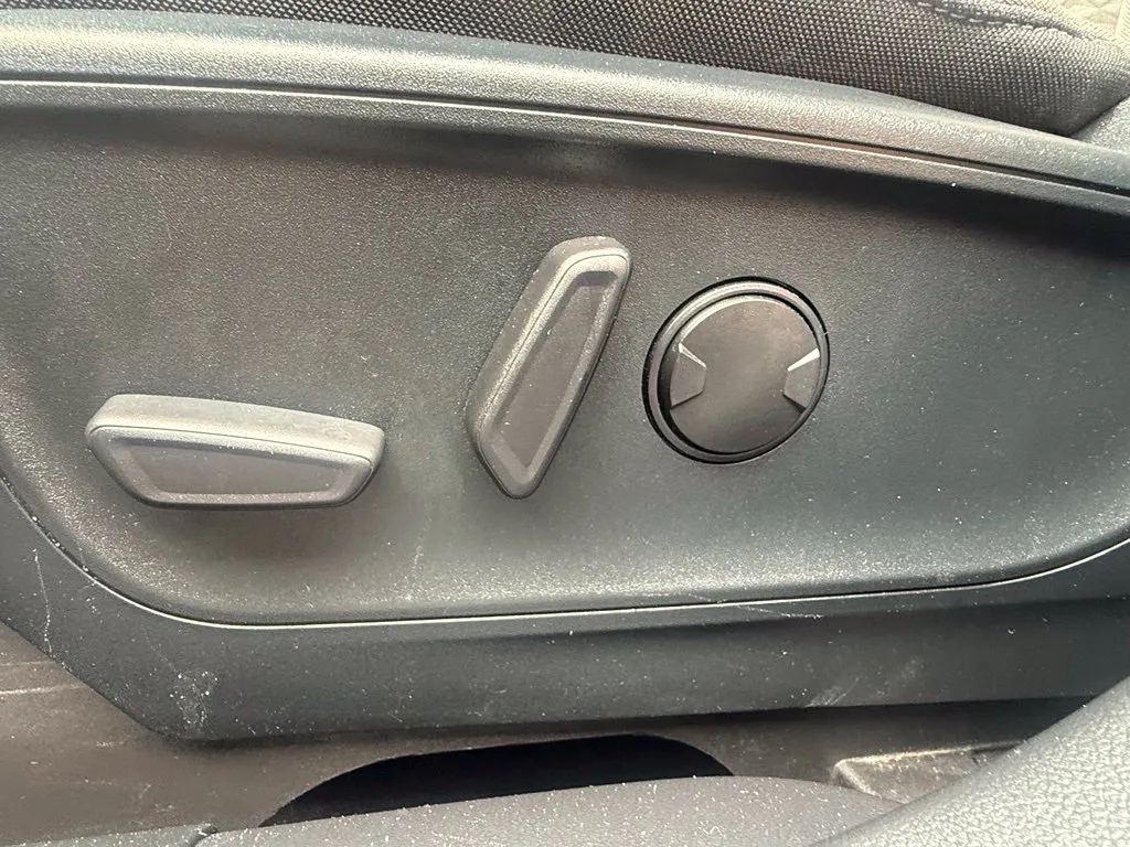 Ford Escape photo 10