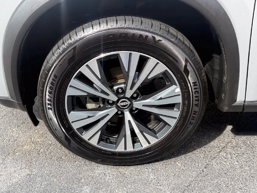 Nissan Rogue photo 37