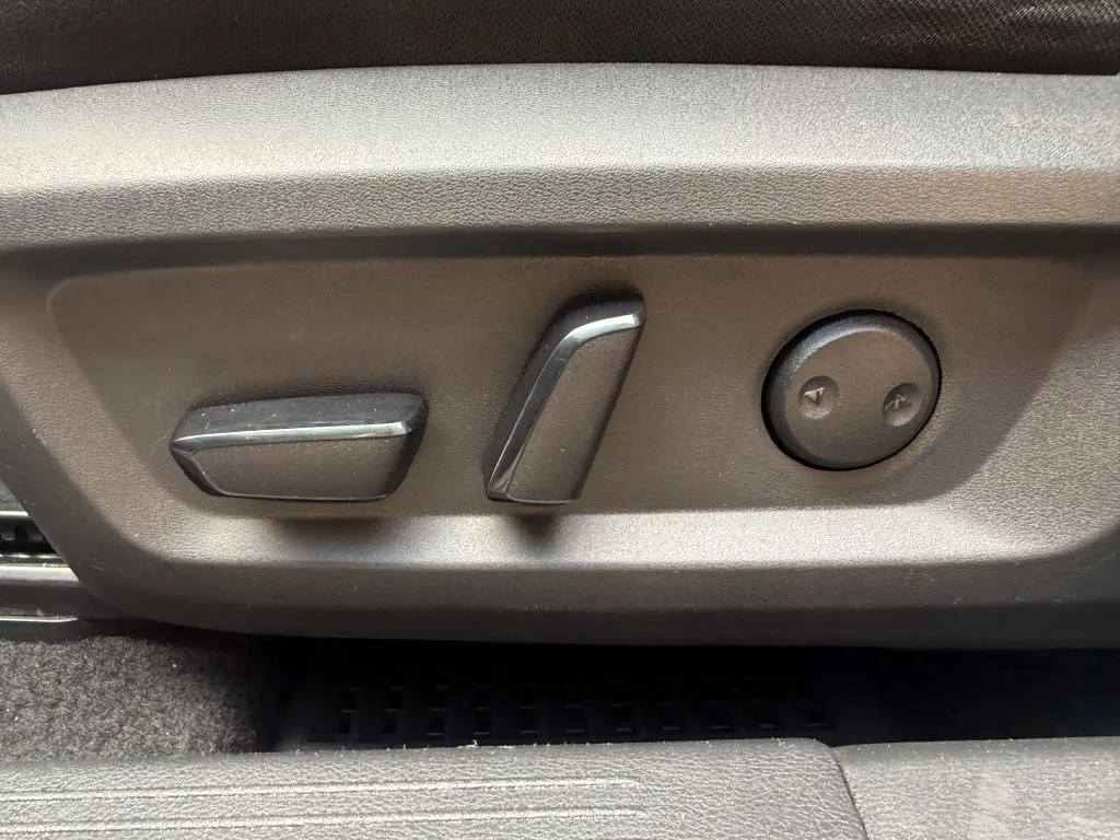 Nissan Rogue photo 15
