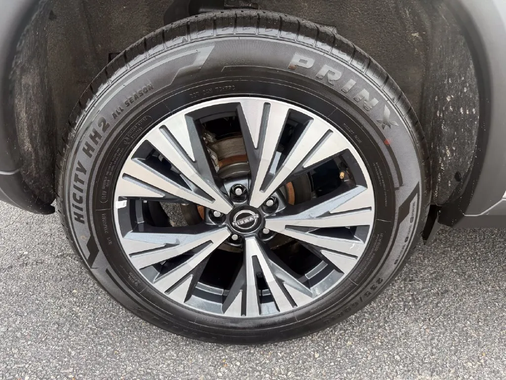Nissan Rogue photo 35