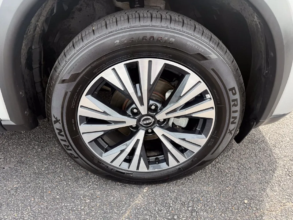 Nissan Rogue photo 36