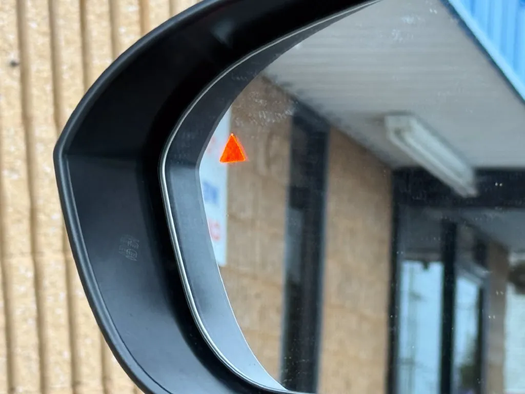 Nissan Rogue photo 4