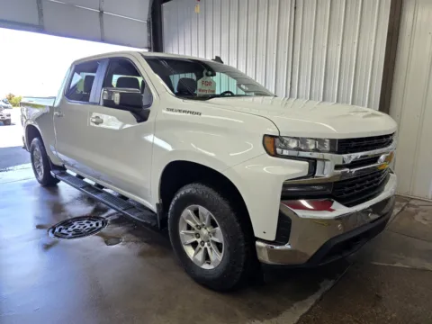 White 2022 Chevrolet Silverado 1500 LTD LT for sale in Appleton, WI