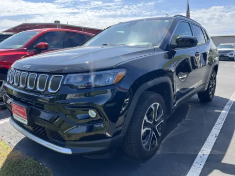 Photos of 2022 Jeep Compass for sale in Appleton, WI at 199ride Appleton Auto