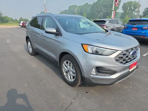 Photos of 2022 Ford Edge for sale in Appleton, WI at 199ride Appleton Auto