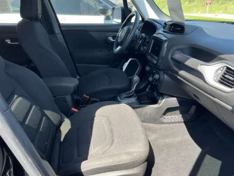 More photos of 2019 Jeep Renegade at 199ride Appleton Auto, WI