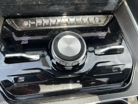 More photos of 2024 Jeep Grand Wagoneer Obsidian at 199ride Appleton Auto, WI