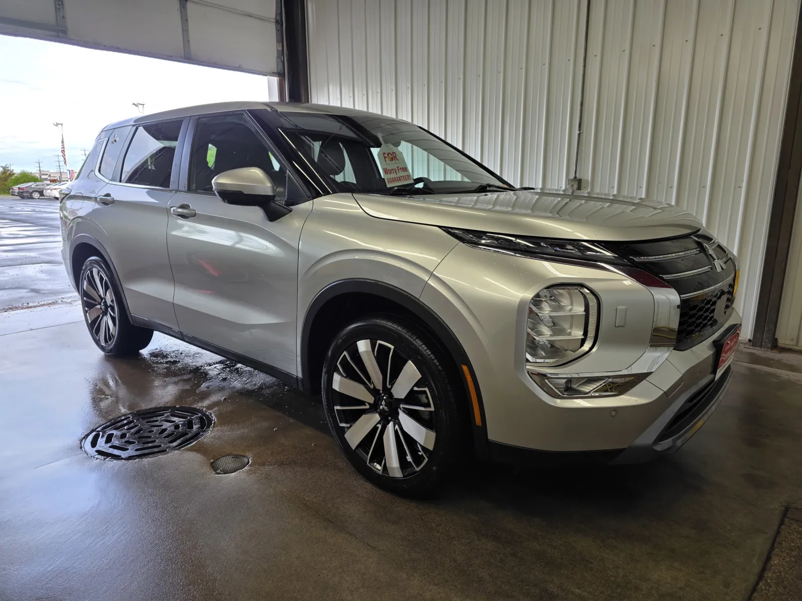2025 Mitsubishi Outlander