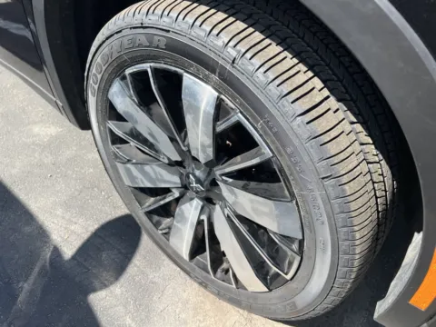 More photos of 2025 Mitsubishi Outlander at 199ride Appleton Auto, WI