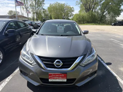 Photos of 2017 Nissan Altima for sale in Appleton, WI at 199ride Appleton Auto