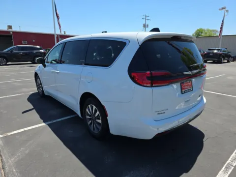Another view of 2023 Chrysler Pacifica Touring L for sale in Appleton, WI at 199ride Appleton Auto