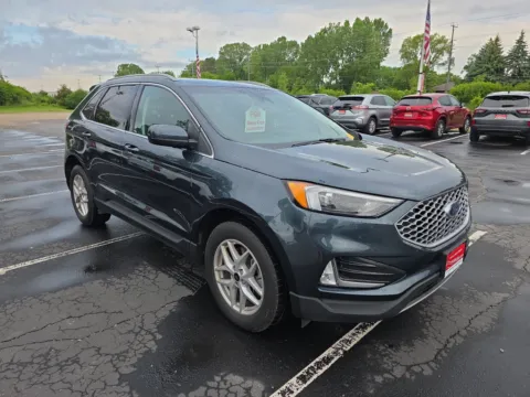 Photos of 2023 Ford Edge for sale in Appleton, WI at 199ride Appleton Auto