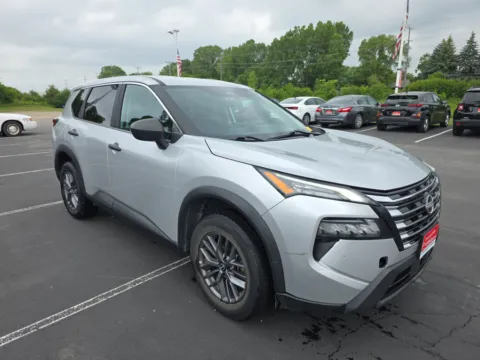Photos of 2024 Nissan Rogue S for sale in Appleton, WI at 199ride Appleton Auto