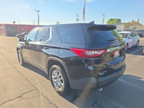 More photos of 2021 Chevrolet Traverse LS at 199ride Appleton Auto, WI