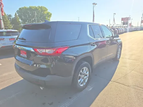 More photos of 2021 Chevrolet Traverse LS at 199ride Appleton Auto, WI
