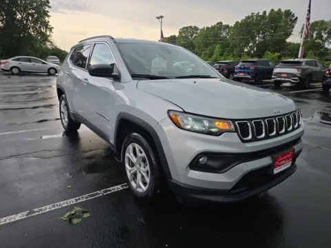 Photos of 2024 Jeep Compass for sale in Appleton, WI at 199ride Appleton Auto