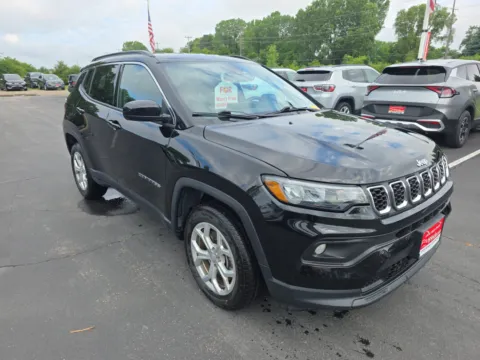 Photos of 2024 Jeep Compass for sale in Appleton, WI at 199ride Appleton Auto