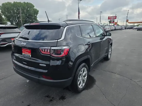 More photos of 2024 Jeep Compass at 199ride Appleton Auto, WI