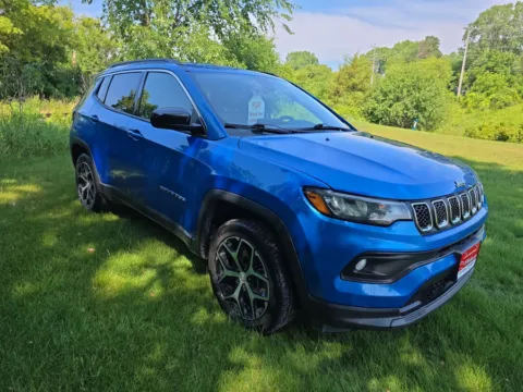 Photos of 2024 Jeep Compass for sale in Appleton, WI at 199ride Appleton Auto