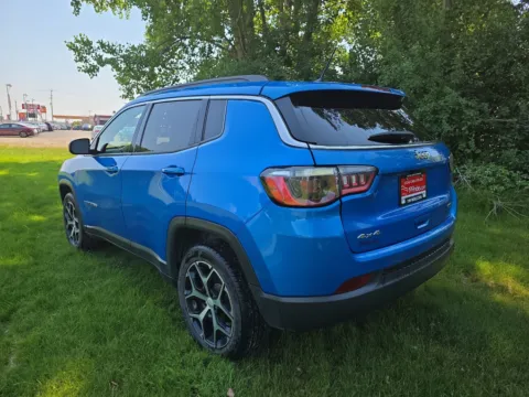 More photos of 2024 Jeep Compass at 199ride Appleton Auto, WI