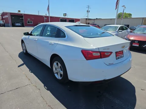 More photos of 2024 Chevrolet Malibu LT at 199ride Appleton Auto, WI