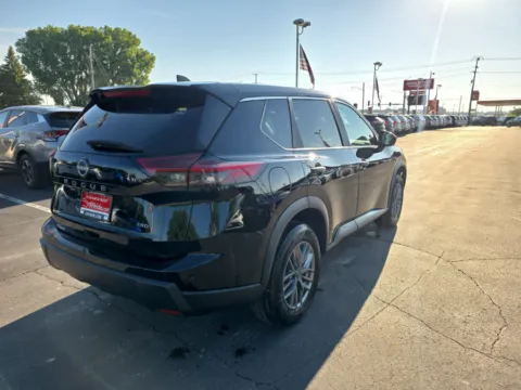 More photos of 2024 Nissan Rogue S at 199ride Appleton Auto, WI