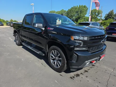Photos of 2021 Chevrolet Silverado 1500 RST for sale in Appleton, WI at 199ride Appleton Auto