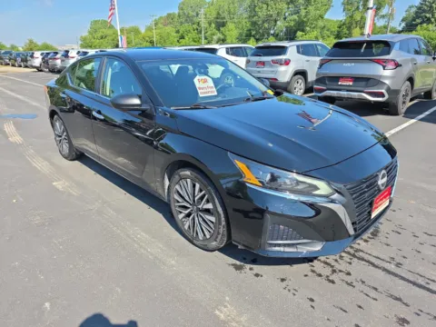 Photos of 2024 Nissan Altima 2.5 SV for sale in Appleton, WI at 199ride Appleton Auto