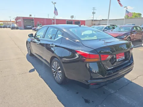 More photos of 2024 Nissan Altima 2.5 SV at 199ride Appleton Auto, WI
