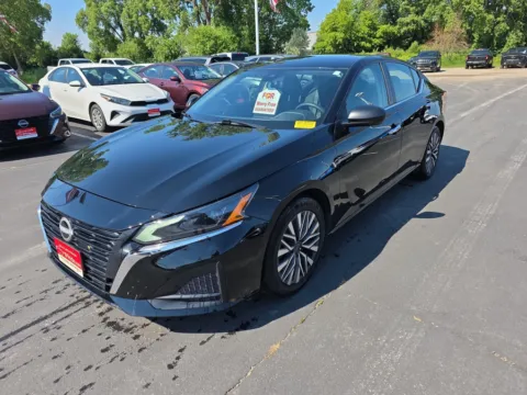 Black 2024 Nissan Altima 2.5 SV for sale in Appleton, WI
