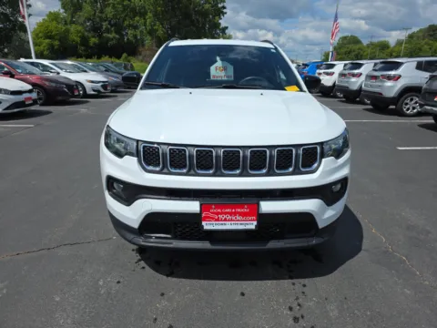 Another view of 2024 Jeep Compass for sale in Appleton, WI at 199ride Appleton Auto