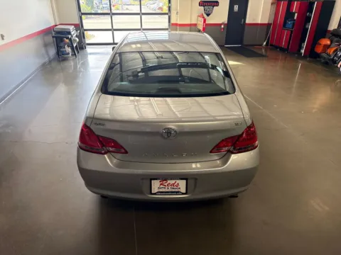 More photos of 2006 Toyota Avalon XLS at Red's Auto & Truck, CO