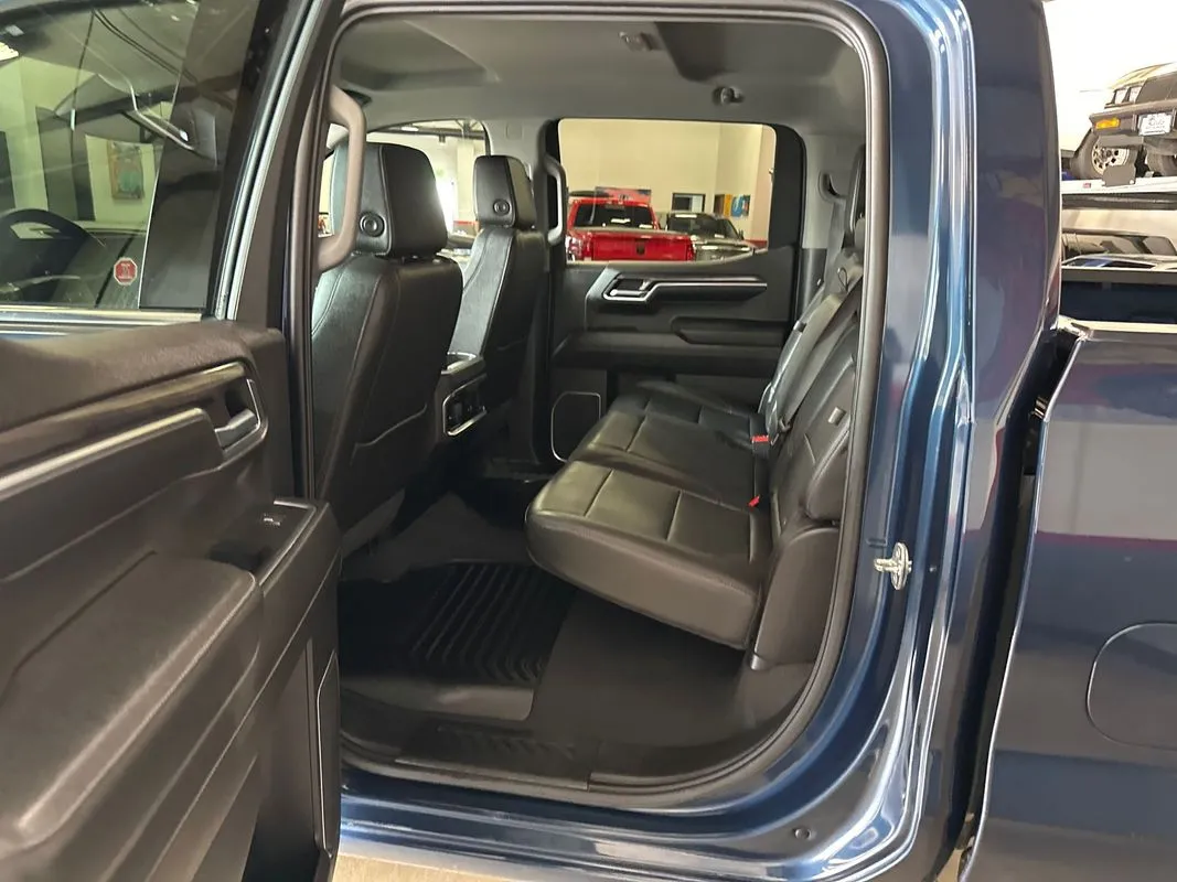 2022 Chevrolet Silverado 1500 LTZ - Photo 14
