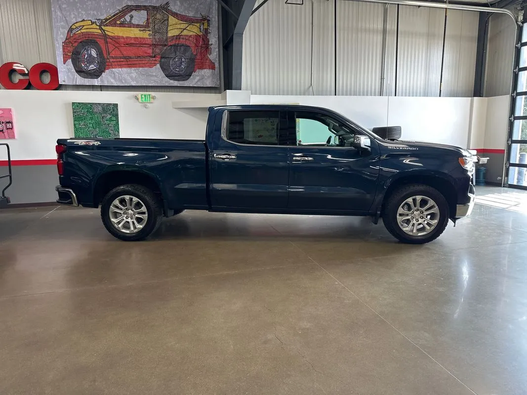 2022 Chevrolet Silverado 1500 LTZ - Photo 20