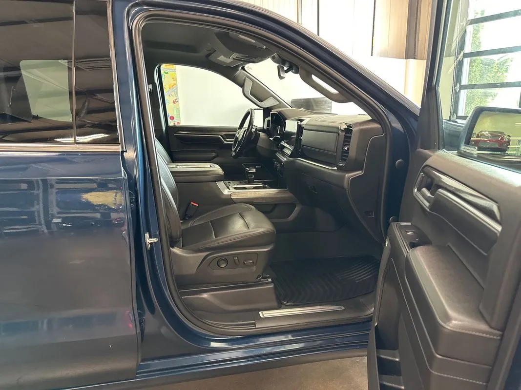 2022 Chevrolet Silverado 1500 LTZ - Photo 11