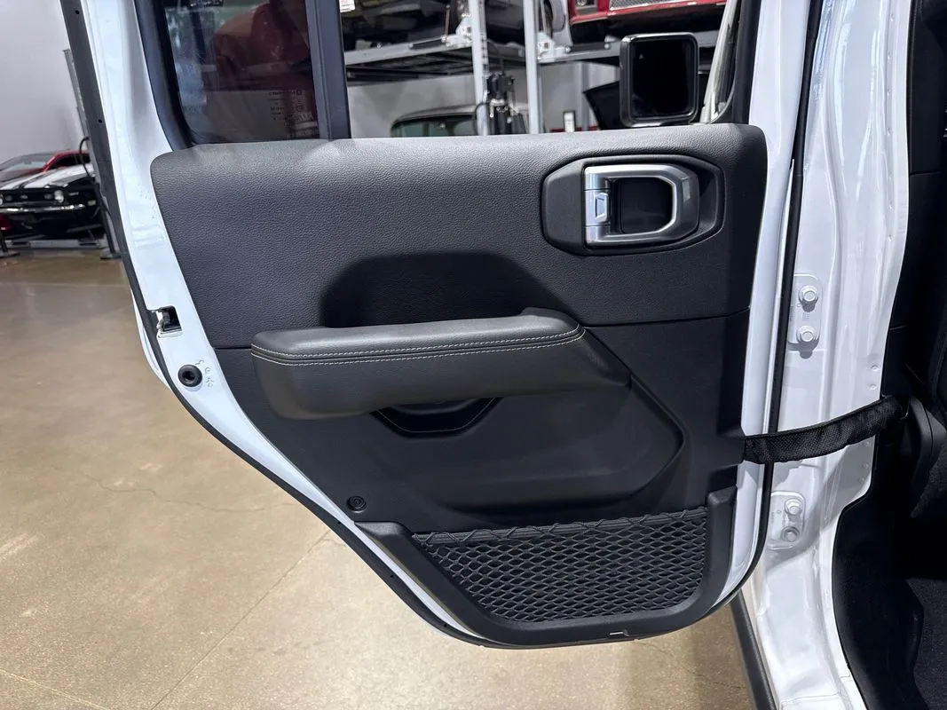 2021 Jeep Gladiator Overland - Photo 122