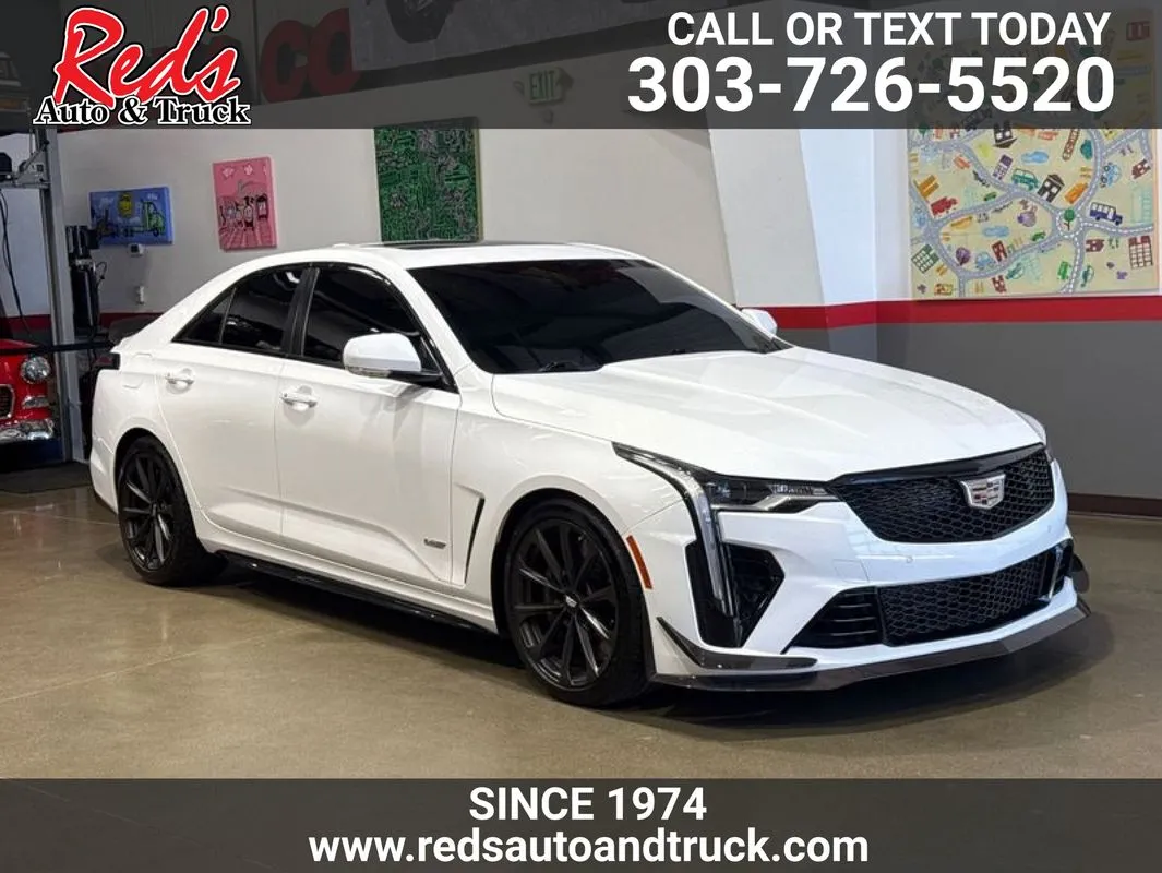 2022 Cadillac CT4
