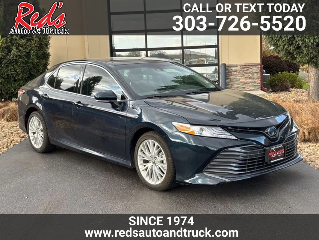 Blue 2020 Toyota Camry XLE Hybrid for sale in Longmont, CO