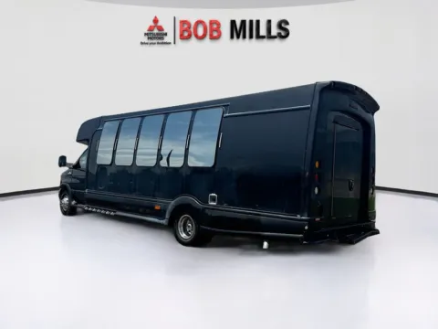 More photos of 2007 Ford E-450SD at Bob Mills Mitsubishi-Myrtle Beach, SC