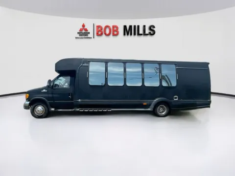 More photos of 2007 Ford E-450SD at Bob Mills Mitsubishi-Myrtle Beach, SC