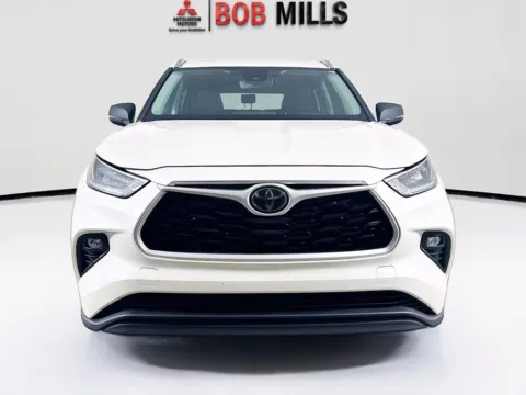 Photos of 2020 Toyota Highlander XLE for sale in Myrtle Beach, SC at Bob Mills Mitsubishi-Myrtle Beach