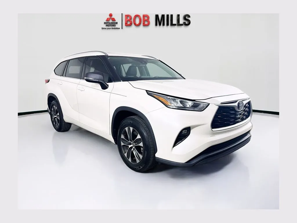 White 2020 Toyota Highlander XLE for sale in Myrtle Beach, SC