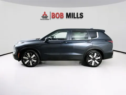 More photos of 2026 Mitsubishi Outlander SE at Bob Mills Mitsubishi-Myrtle Beach, SC